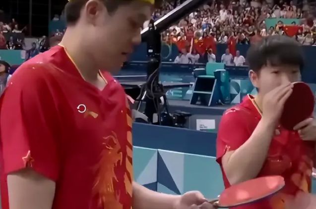 王楚钦回应球拍2次受损：上厕所会选固定坑位！首曝奥运男单输球原因！